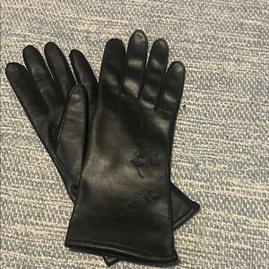 Women’s Black vintage nylon Gloves made in Japan.